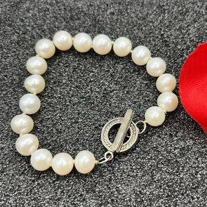 Signed LUCORAL Freshwater Pearl Bracelet With Toggle Clasp .925 Sterling Silver